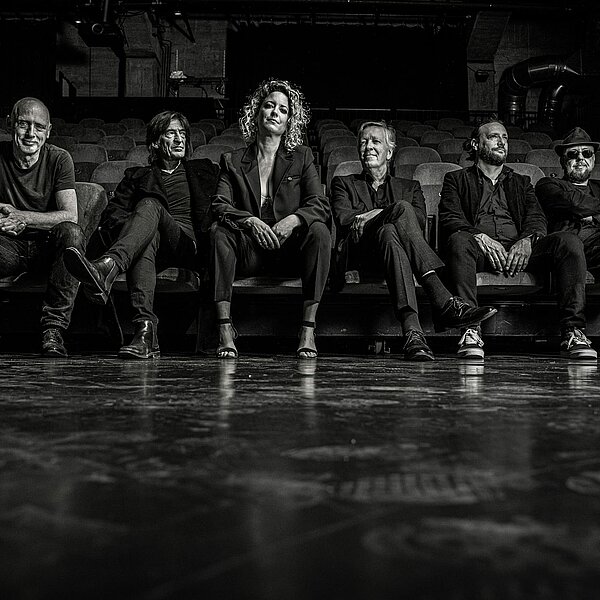 Stiphout Live ft. BARFLY.